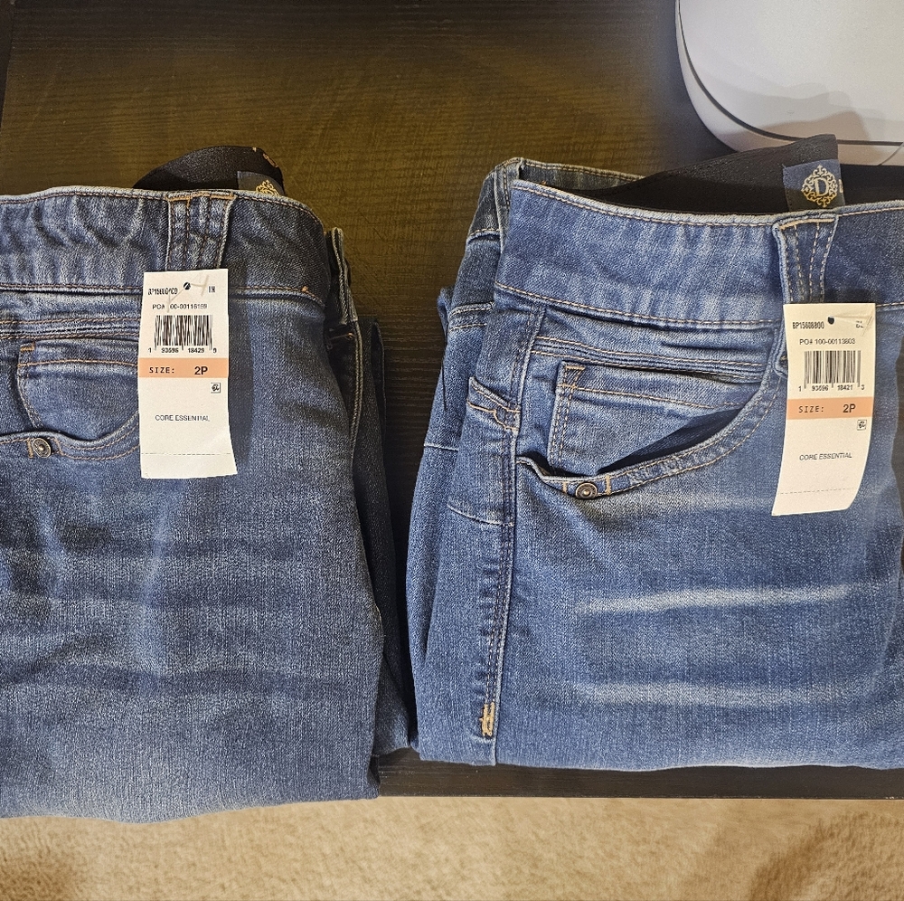NWT Democracy Ab Solution Straight Leg Jeans Womens Petite Size 2 (26.5 Waist)